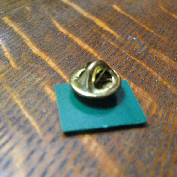 Lumber Building Material Vintage Lapel Pin - Picture 4 of 4
